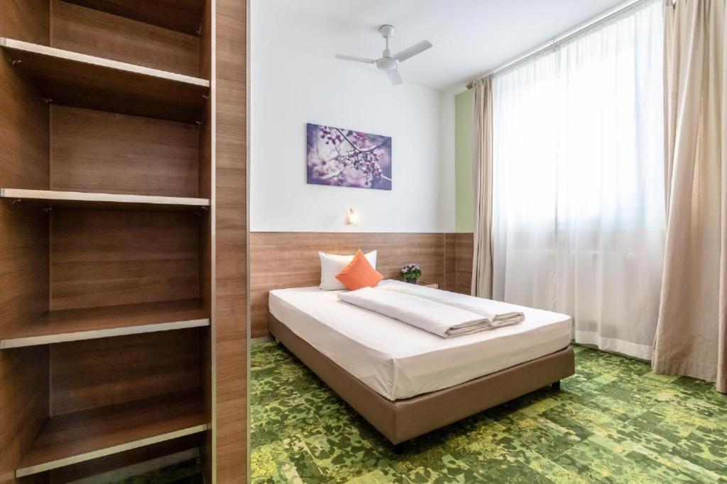 24Seven Apartments - Self Check-In Altdorf  Ngoại thất bức ảnh