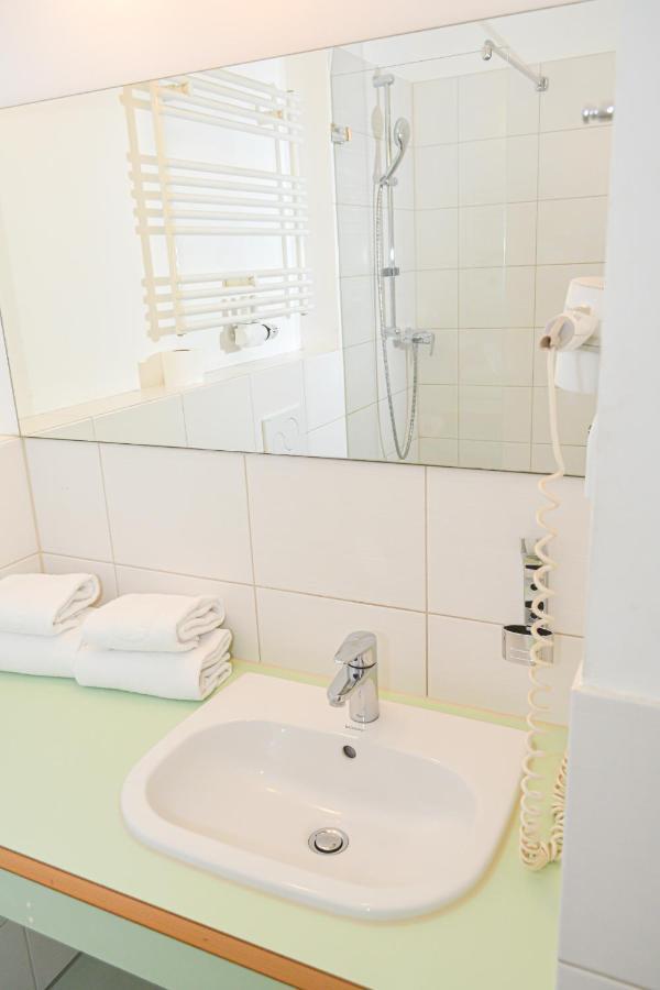 24Seven Apartments - Self Check-In Altdorf  Ngoại thất bức ảnh