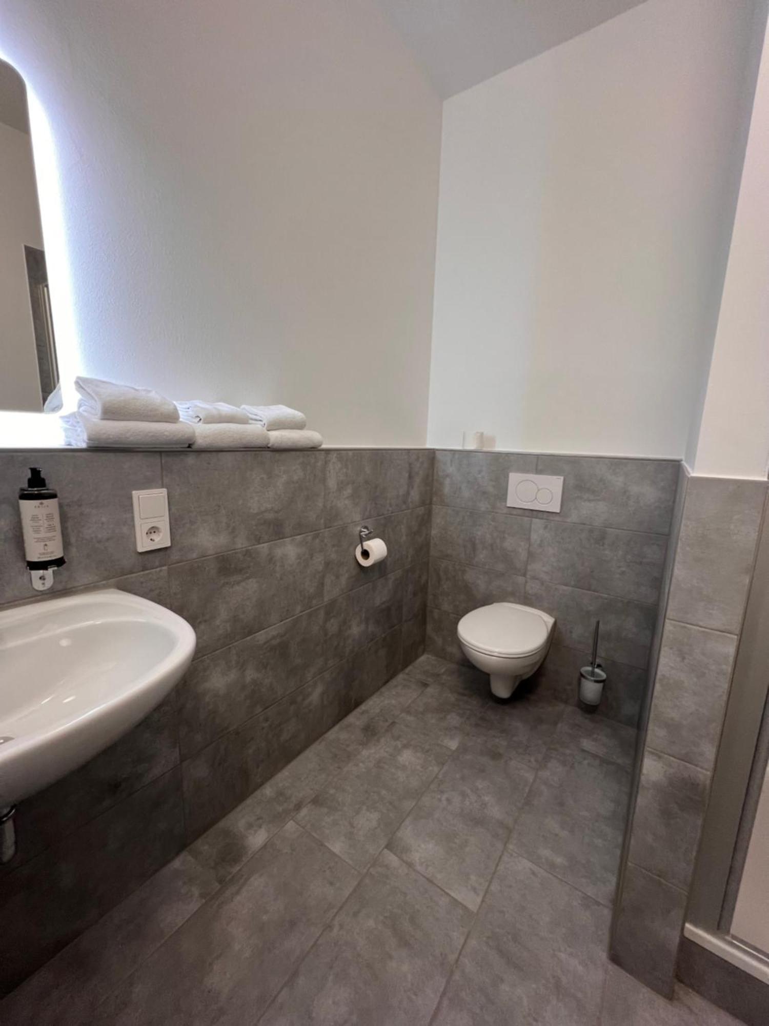 24Seven Apartments - Self Check-In Altdorf  Ngoại thất bức ảnh