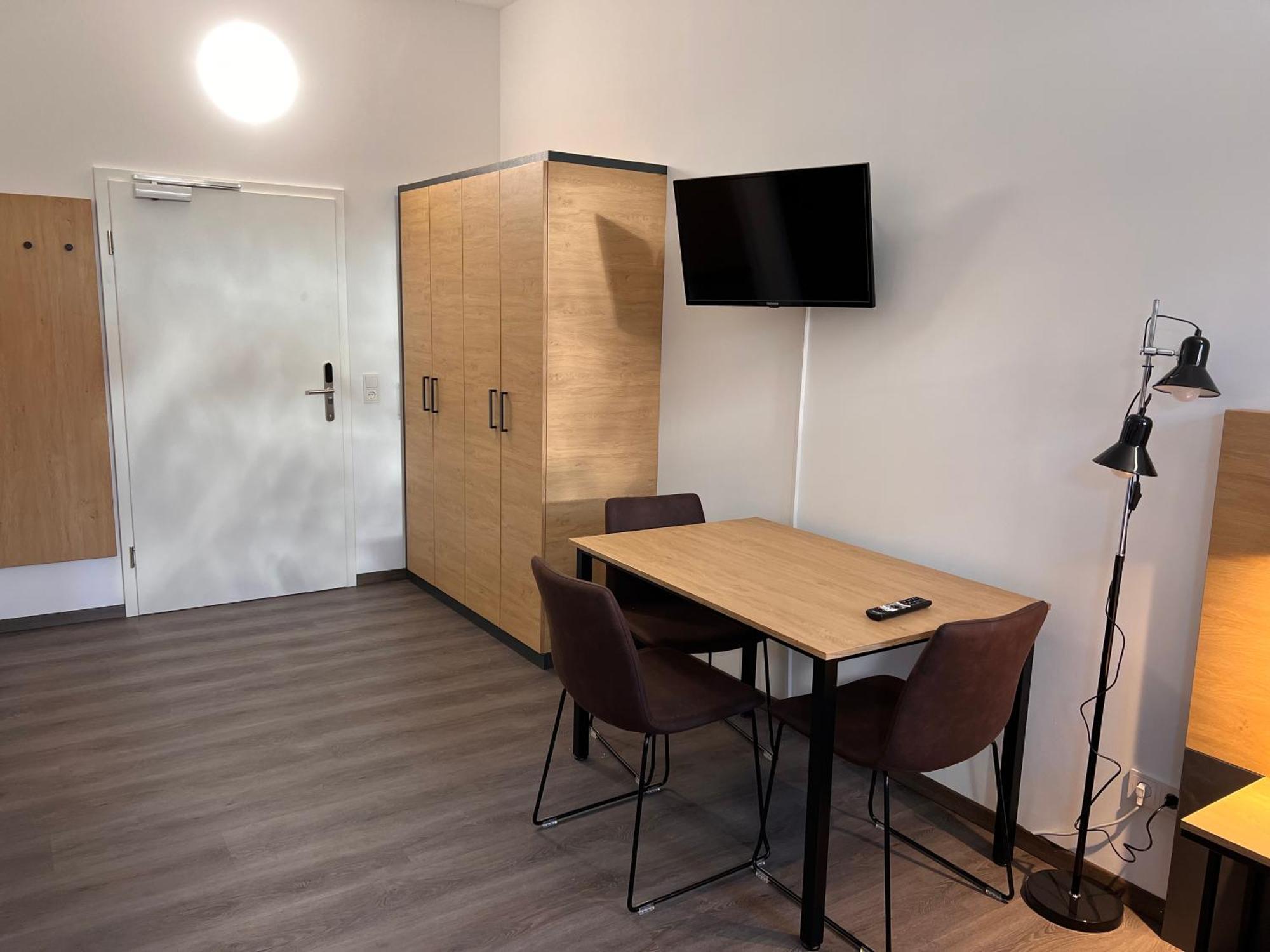 24Seven Apartments - Self Check-In Altdorf  Ngoại thất bức ảnh